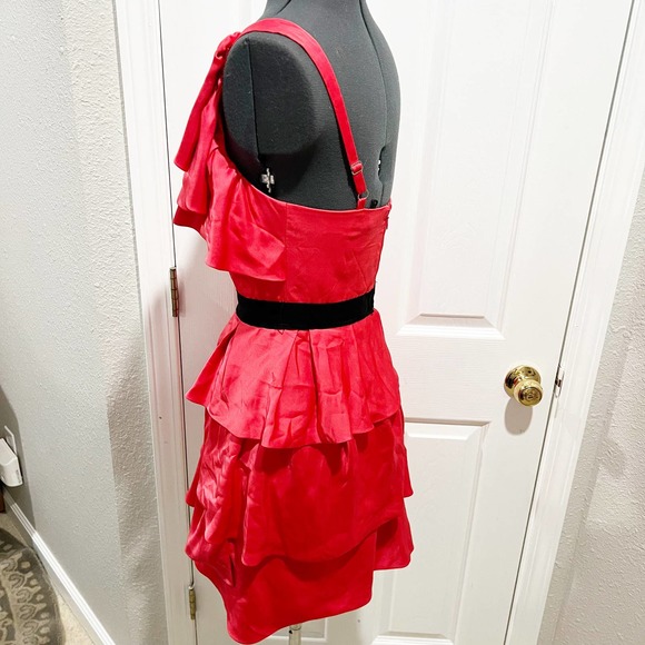 BCBG Maxazria Coral Passion Tiered Ruffle Mini Dress One Shoulder Size 2 NWT - Picture 3 of 9